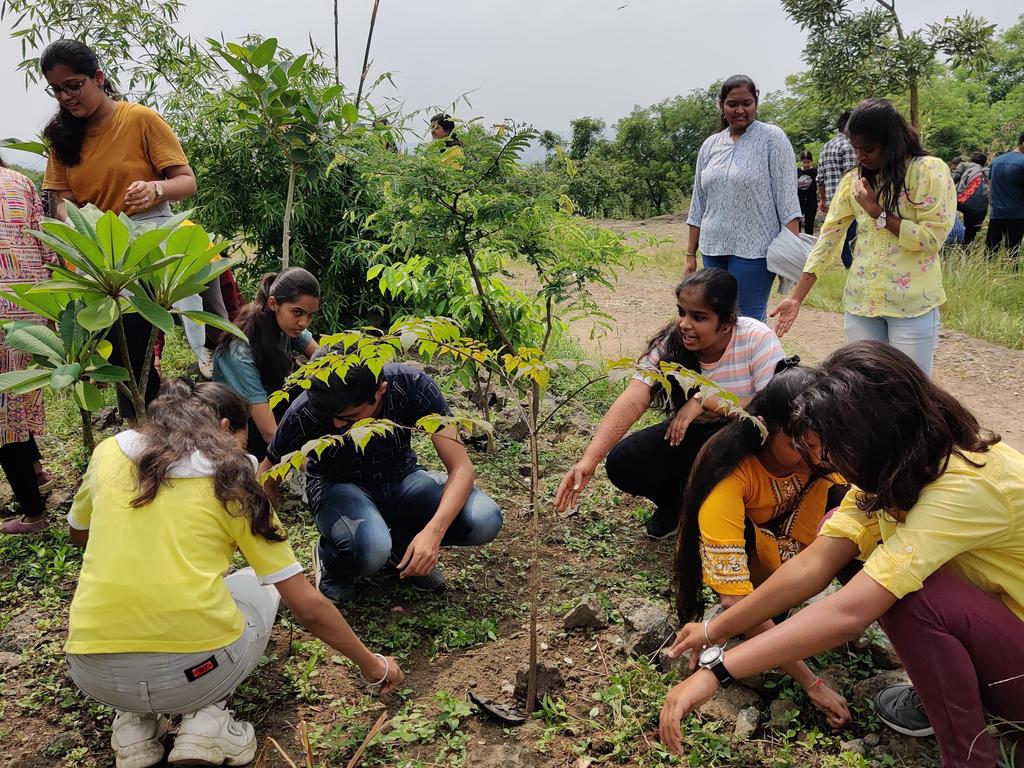 BmccNss's tweet photo. #CleanIndia2 campaign, #swachhatapakhwada2022 celebrated by Brihan Maharashtra College of Commerce (Autonomous) Pune at Hanuman Tekdi... https://t.co/cNIM1zc4RZ
