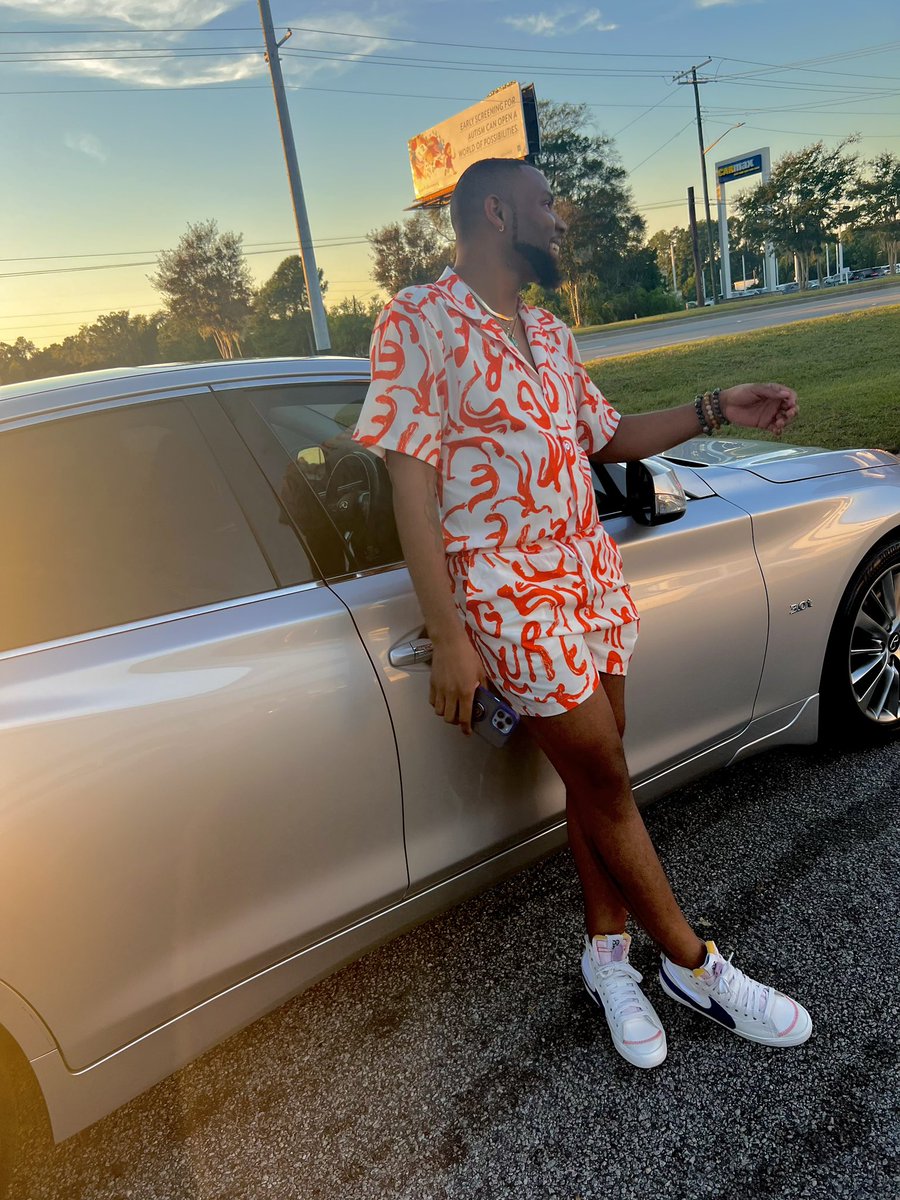 IfBoujeeWasABoy's tweet photo. Rich, Poor, Or Middle Class; Im Gon EAT! Homecoming/Birthday Weekend ✅ #SSU #SavannahState https://t.co/k1b2FUxAKF