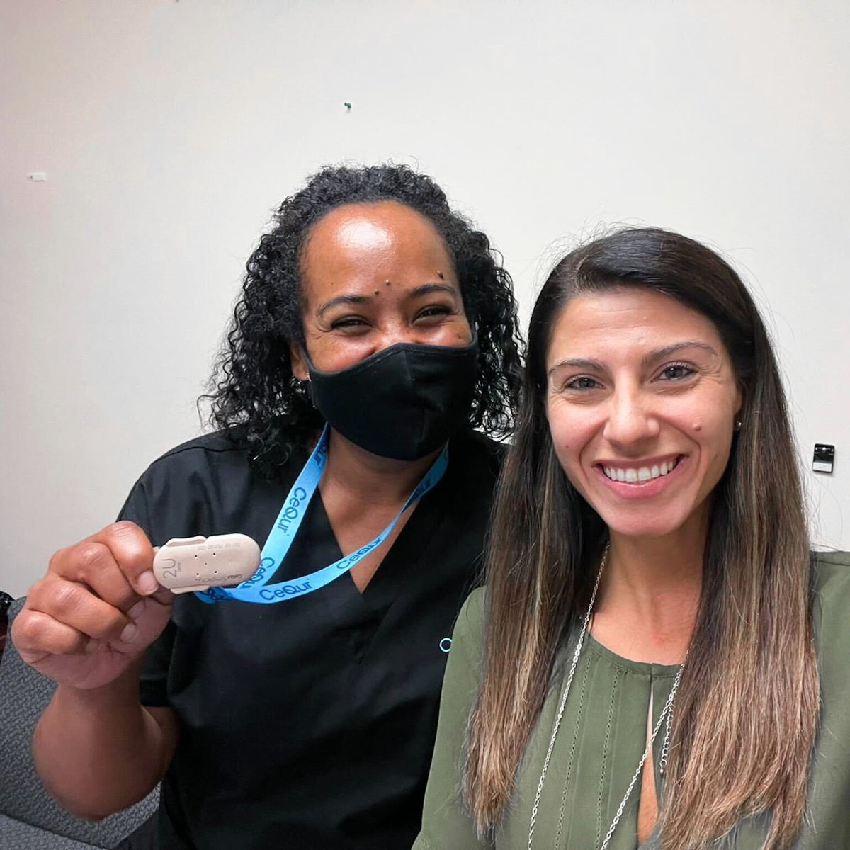 CeQur's tweet photo. CeQur x Cleveland‼️ Team CeQur Simplicity is starting the week off right, talking with HCPs at the Cleveland Clinic about our revolutionary patch that delivers injection-free mealtime insulin! https://t.co/5Eh9iKjdow
#cequr #diabetes #diabetesmanagement #insulinpatch https://t.co/80rpalVQ5R