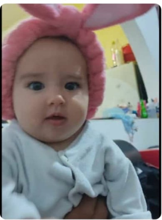 #URGENTE
Wuiliani García,entre las personas qué se encontraban en el autobús que fue arrastrado por el deslave..
 madre de la niña desaparecida en Las Tejerias...se encuentra en shock,solo pregunta por su hija..por favor ayudemos para que le den respuesta a sus familiares.
🚨🚨😞