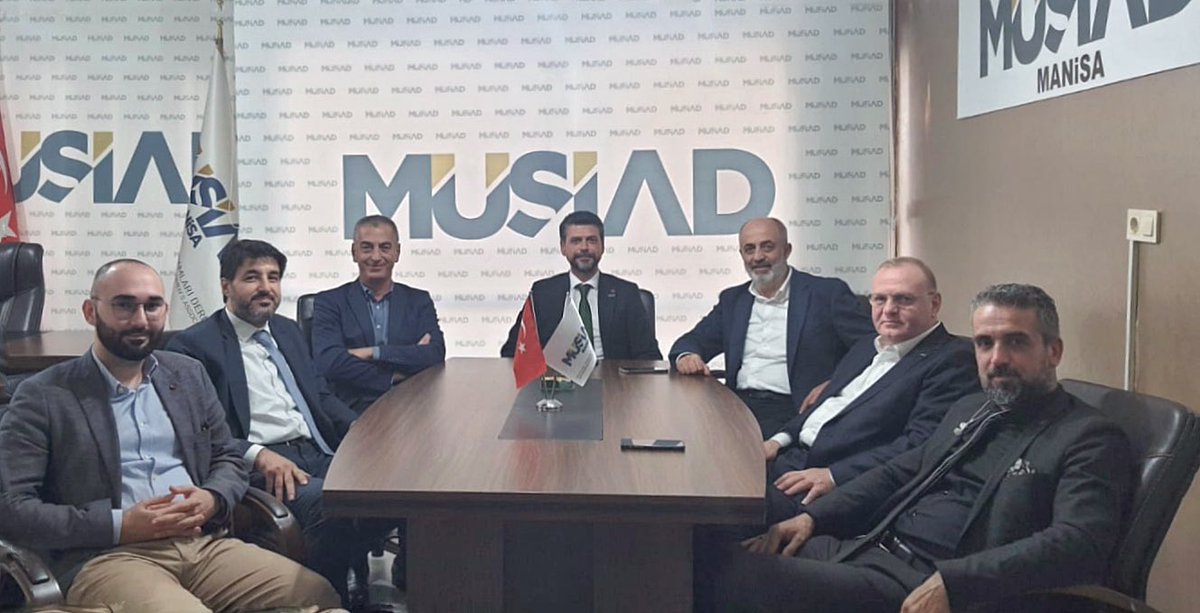 AbdrRuzgar's tweet photo. SENYAP Yatırım YK Başkanı Sn. Hikmet Köse, YK Başkan Yardımcısı Sn. Cevat Kır, Gaboras YK Başkanı Sn. Ahmet Buğa, TMT Sigorta Genel Müdürü Sn. Erkan Aydoğan şubemize ziyarette bulundular.
Nazik ziyaretleri için teşekkür ederiz.

#MÜSİAD
#MÜSİADManisa
#senyap
#gaboras
#tmtsigorta https://t.co/QgbtqSukQg