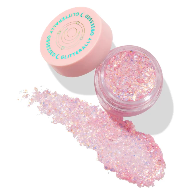 i wear this glitter on my cheeks pretty much every time i leave the house !!! its my fav !!! 
