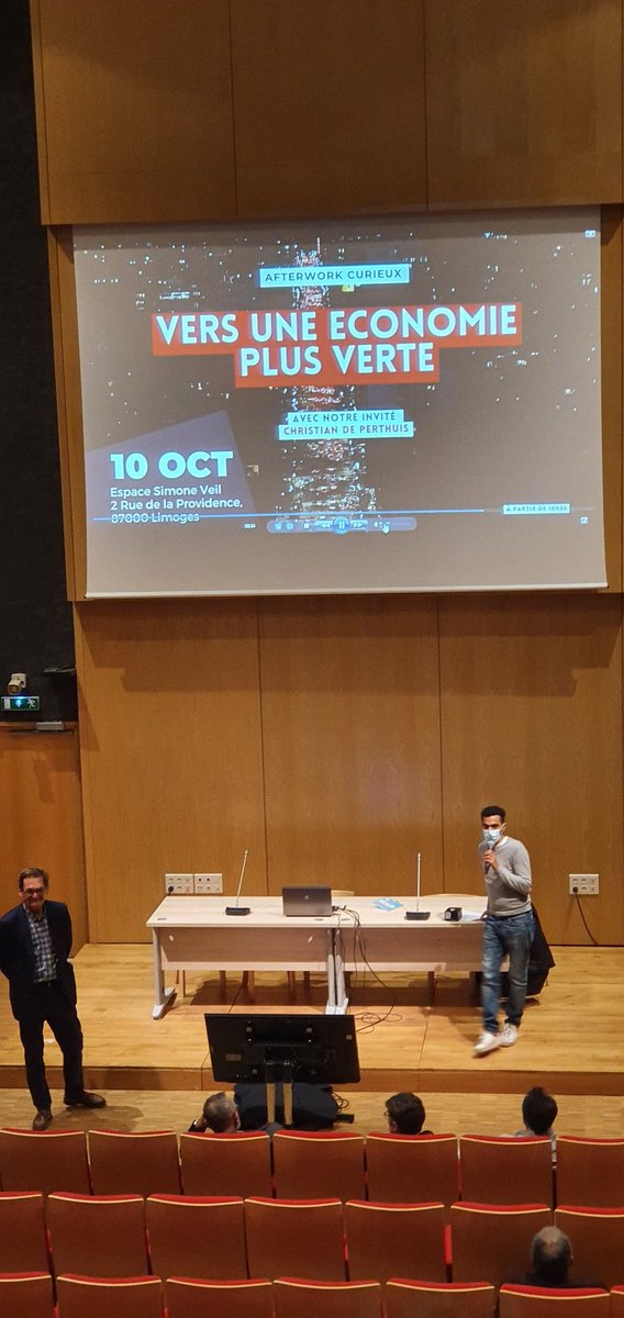 MarieDoneda's tweet photo. [Fête de la science] Un grand honneur d'accueillir Christian De Perthuis pour sa conférence " Vers une economie plus verte" ce soir à l'espace S. Veil, Limoges.
@FeteScience @recreasciences @RANouvAquitaine @LimMetropole @VilleLimoges87 @ENGIEgroup #limousinnaturenvironnement https://t.co/lJdnQwfCZG