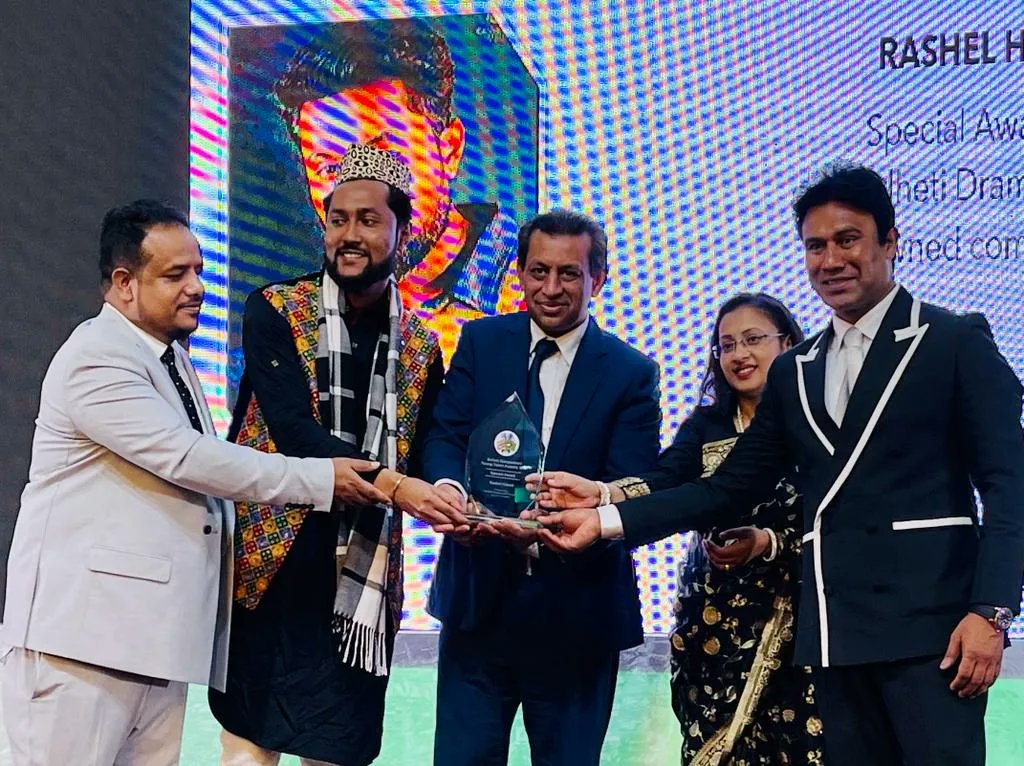 It was great to attend the British Bangladeshi Young Talent Awards 2022 at the weekend, organised by the Zi Foundation and the British Bangladeshi Trust.

It was heart-warming to see young British Bangladeshi talent being recognised in these brilliant students. 

<a href="/_BBTAWARDS/">British Bangladeshi Trust @UK</a>