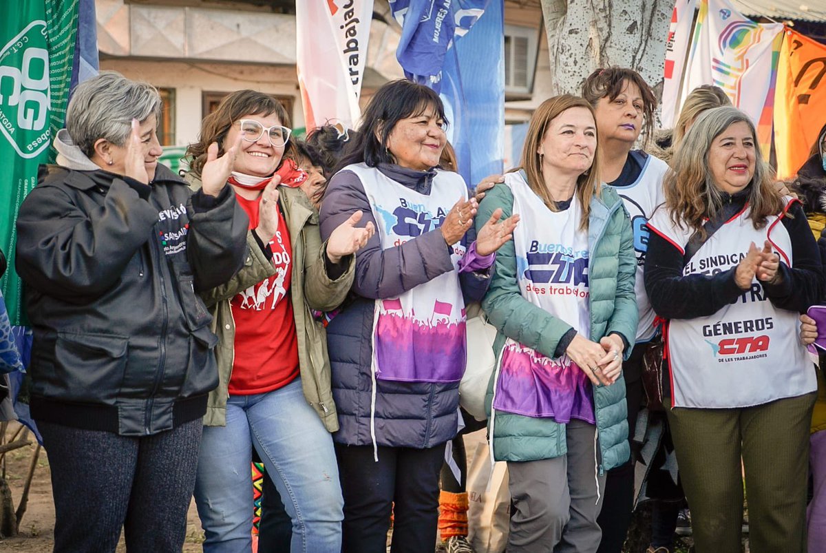 almazan_silvia's tweet photo. Este fin de semana participé del 35°Encuentro Plurinacional de Mujeres, Lesbianas, Travestis, Trans, Bisexuales, Intersexuales y No Binaries

“Luchar hasta que la dignidad se haga costumbre” https://t.co/MzKyfxBhPx