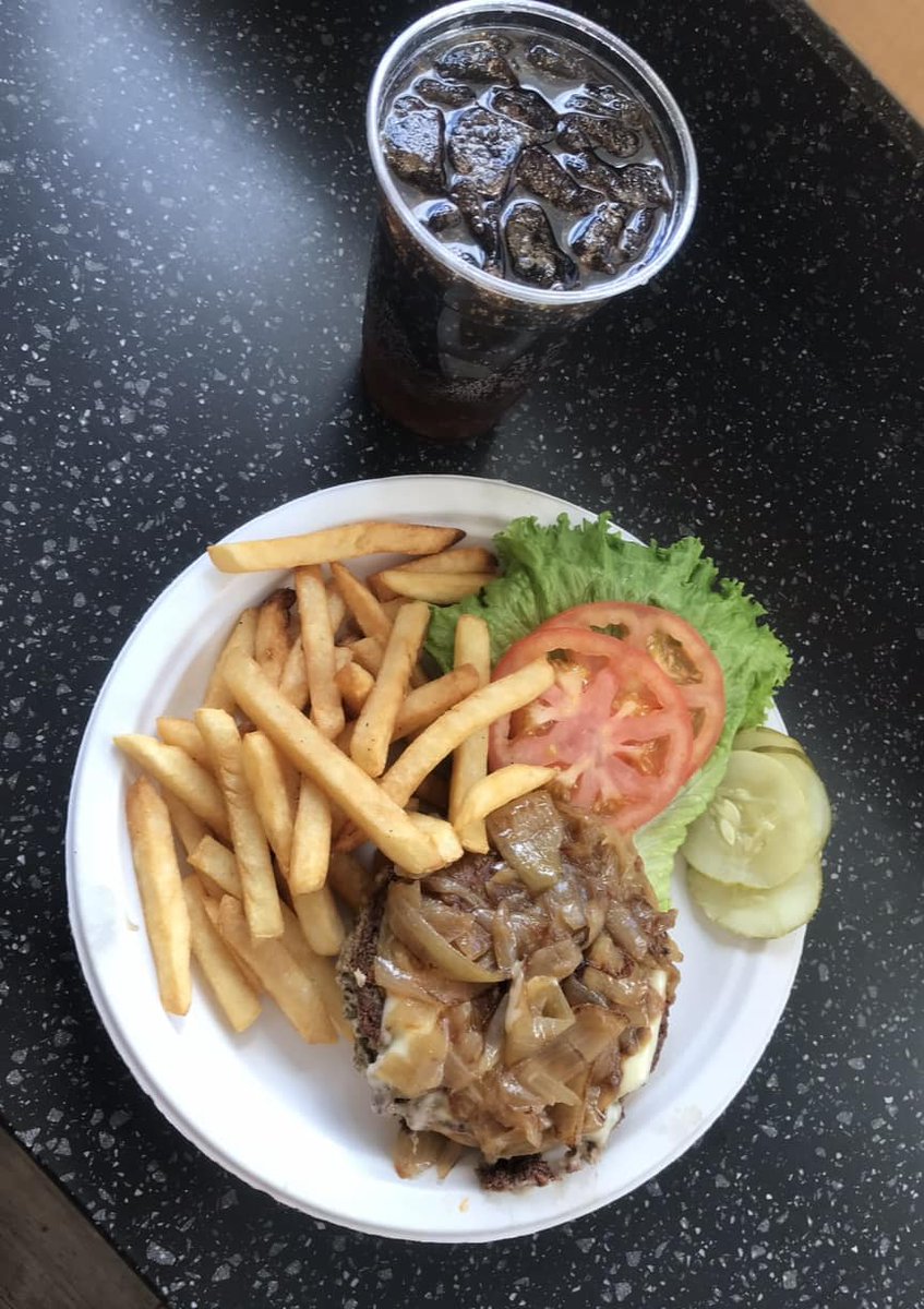 NutmegFarms's tweet photo. It may be a “meh” kind of Monday but that doesn’t mean your lunch can’t be amazing. 🤤 https://t.co/bcxuMz89y7