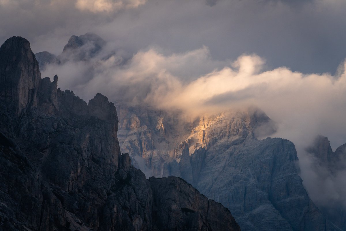 RossBernards's tweet image. GM. Time for some #moodymonday