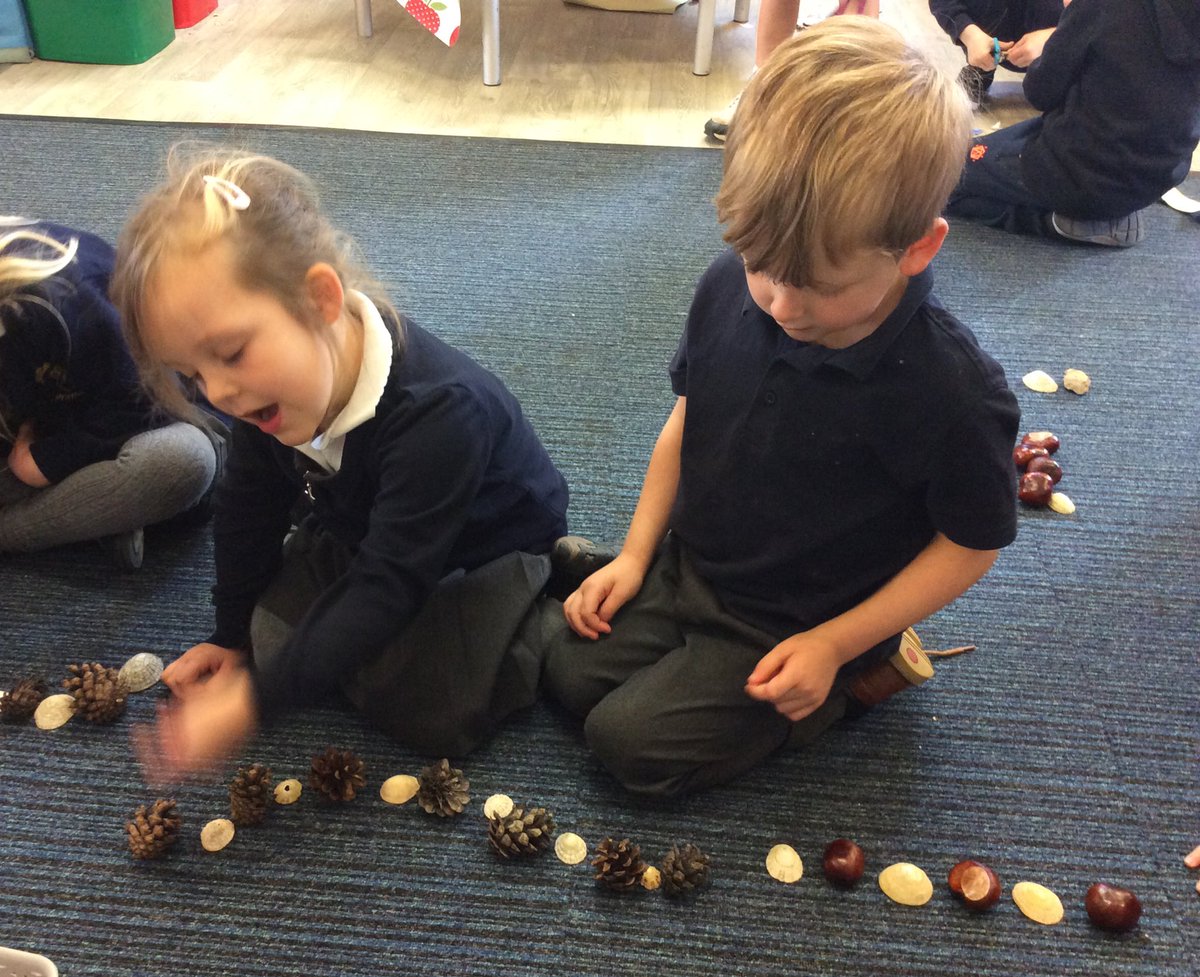 SaxtonCE's tweet photo. Making repeated patterns in Foundation Stage using our autumn resources. #teamwillow #saxtonceschool #mathslesson https://t.co/3uIGT5rX22