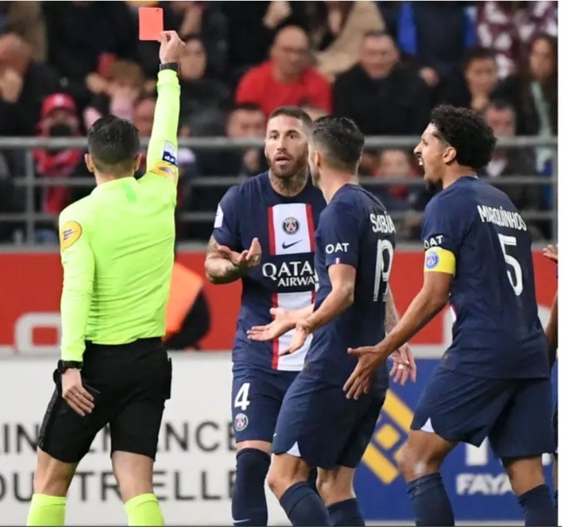 fabiofava11's tweet photo. #trecose sul weekend di #Ligue1 🇨🇵:
- nello Champagne, nessuna bollicina 🥂 per il #PSG: zero gol e troppo nervosismo
- fuori i nomi di chi credeva possibile una vittoria dell'#Ajaccio al #Vélodrome 🏴☠️
- AAA un paio di derby bretoni a weekend cercasi (i gol di #Moffi e #Doue 🤩) https://t.co/Mmt0yeA55k