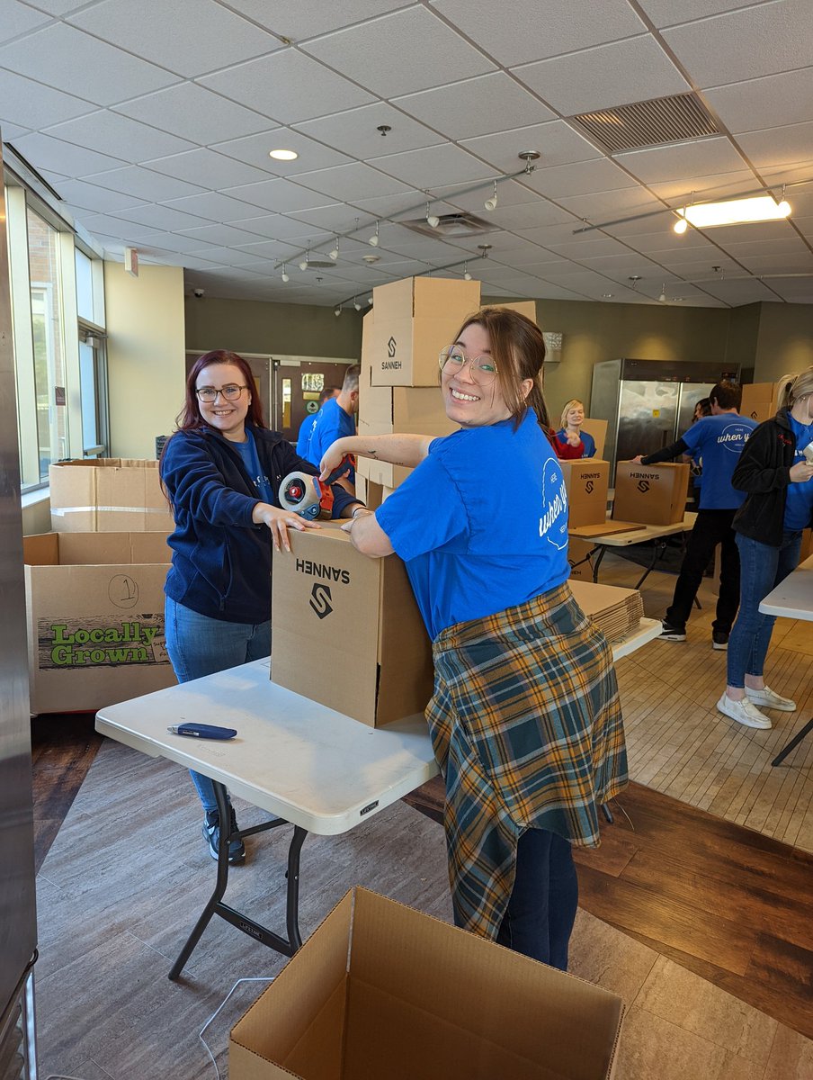 A great morning with <a href="/Sannehfdn/">The Sanneh Foundation</a> The Heartland team assembled 900 boxes and freezer bags with frozen meat for this week's meals. #CUForward