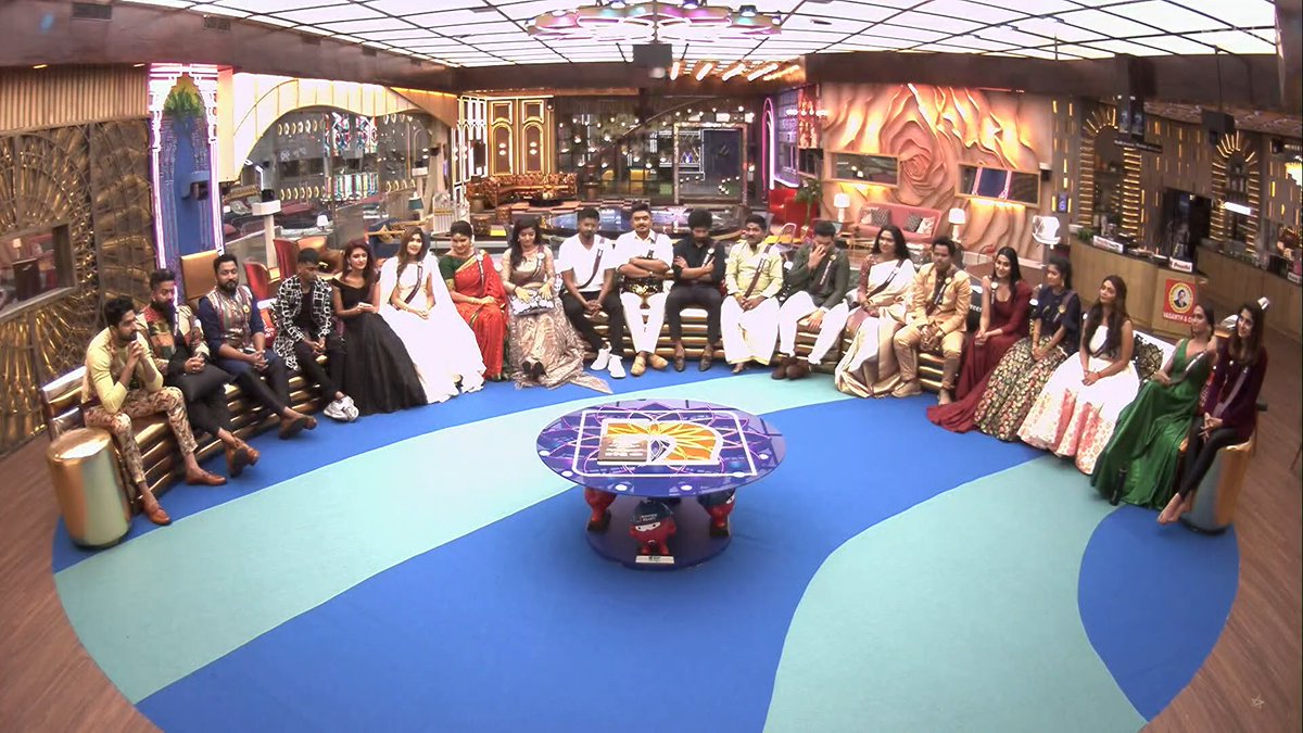 CiniUlagam's tweet photo. Ready to watch #Biggbos @vijaytelevision

Watch 24x7 live at @disneyplusHSTam
@DisneyPlusHS

#BiggBoss16 #BiggBoss #BiggBossTelugu6 #BiggBossTamil6 https://t.co/gs5qErnIaF