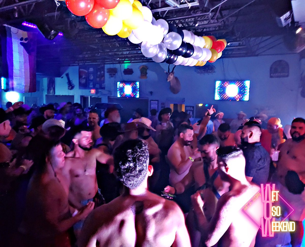 wetosoweekend's tweet photo. We can't wait for the next WET OSO WEEKEND! 🐻❤️🙌🏻🎉 Follow us follow on Instagram for all the UPCOMING details.💦Come to the HOTTEST Bear Beach Party in Texas. WOOF! [5 EVENTS 🔥 1 BEACH WEEKEND!] #RGVbears #WetOsoWeekend #GayBears #GayBeach #GayTexas https://t.co/mWacR4ocX3