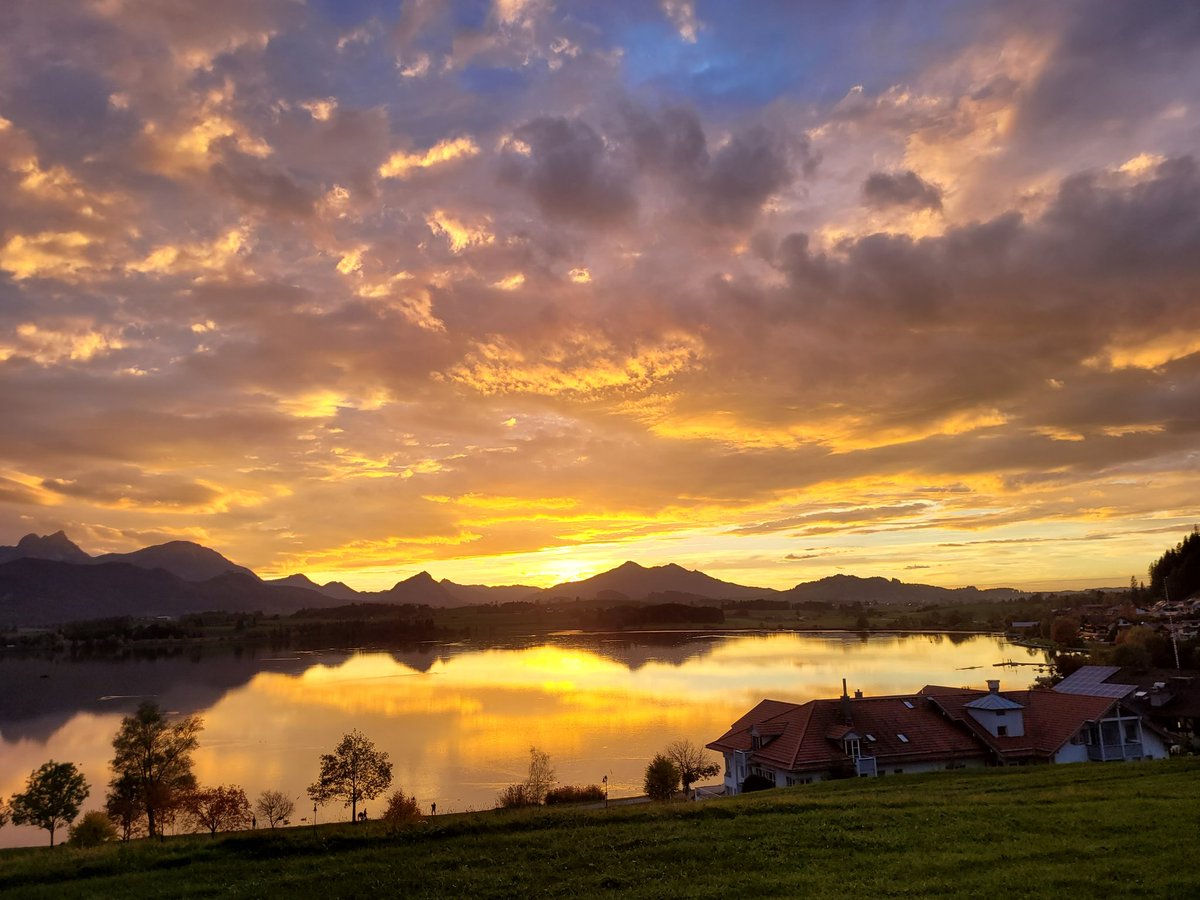Dennyo218's tweet photo. #allgäu #Hopfensee https://t.co/LhxTIzPB8M