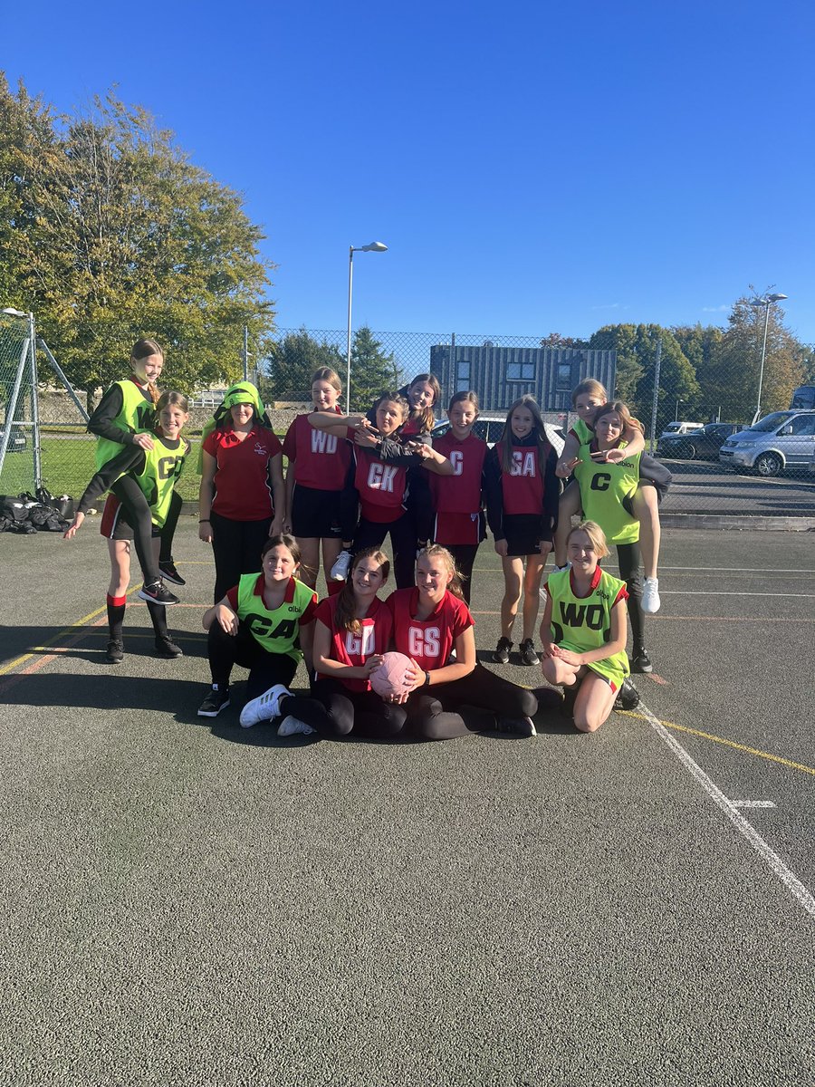 somervaleschool's tweet photo. Well done to this amazing bunch for playing same brilliant Netball tonight! Special mention to the Pink team who managed to win 6-1! Both teams played brilliantly and showed some real talent; well done! #dreamteam #pe #year8netball https://t.co/SvAoHXQ8ne