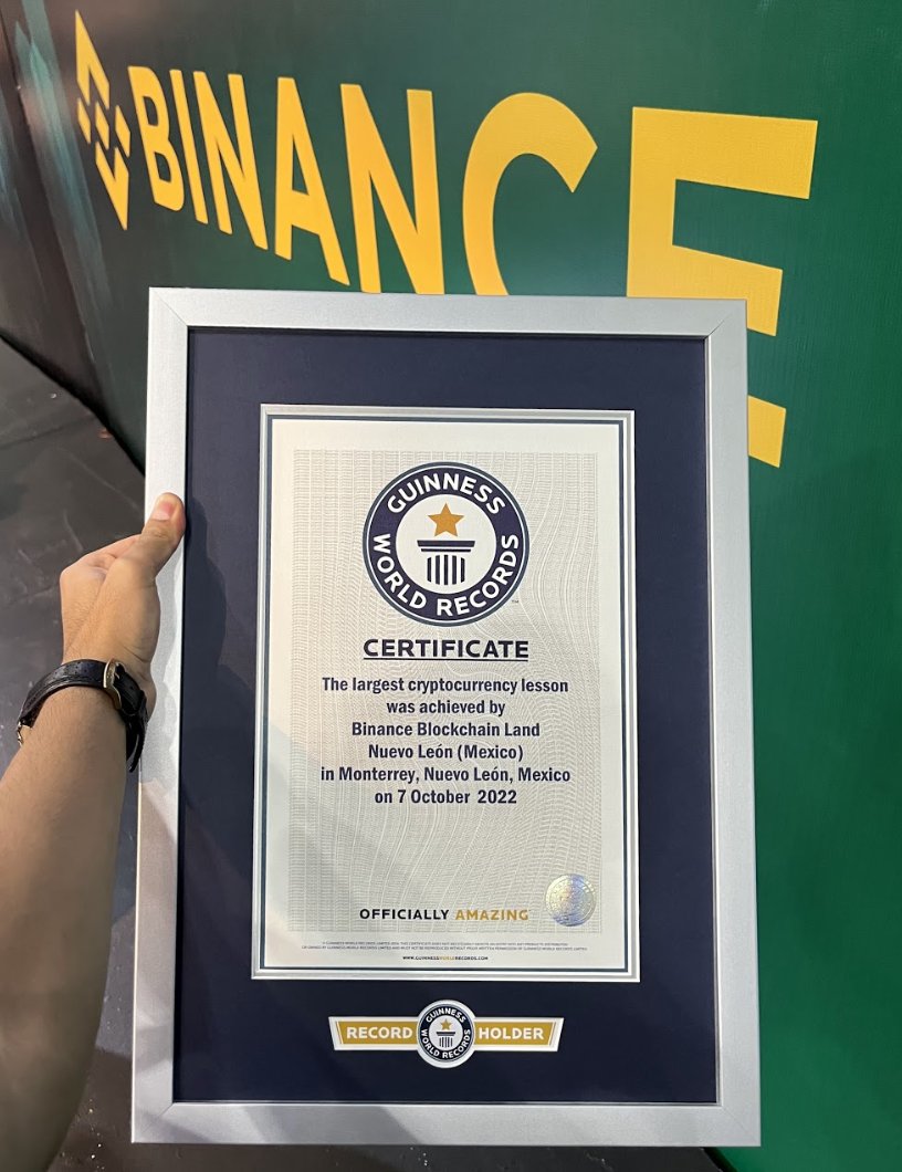 #Binance makes history in Mexico 🇲🇽

Our team held the world's largest cryptocurrency class at Blockchain Land 2022 in Monterrey - making it into the Guinness Book of World Records. 

Hundreds of attendees learned all about Web3 and crypto, thanks to our team at <a href="/Binance_MEX/">Binance México 🇲🇽</a>!