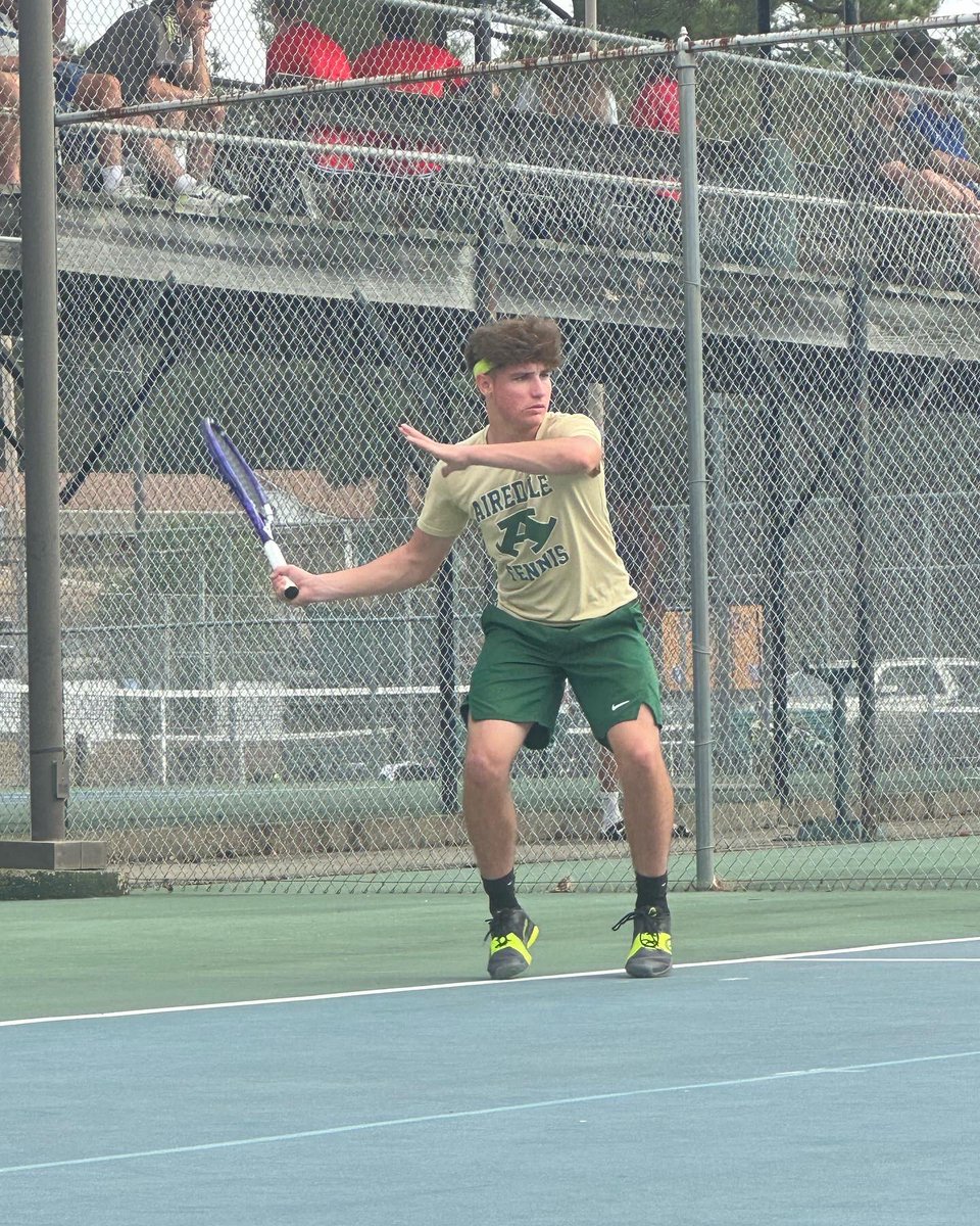 Congrats again to Logan Evans for making the 5A State Tournament! He represented the Airedales well today. That’s a wrap on Airedale Tennis for 2022 though. #AiredaleTennis #Only1Airedale