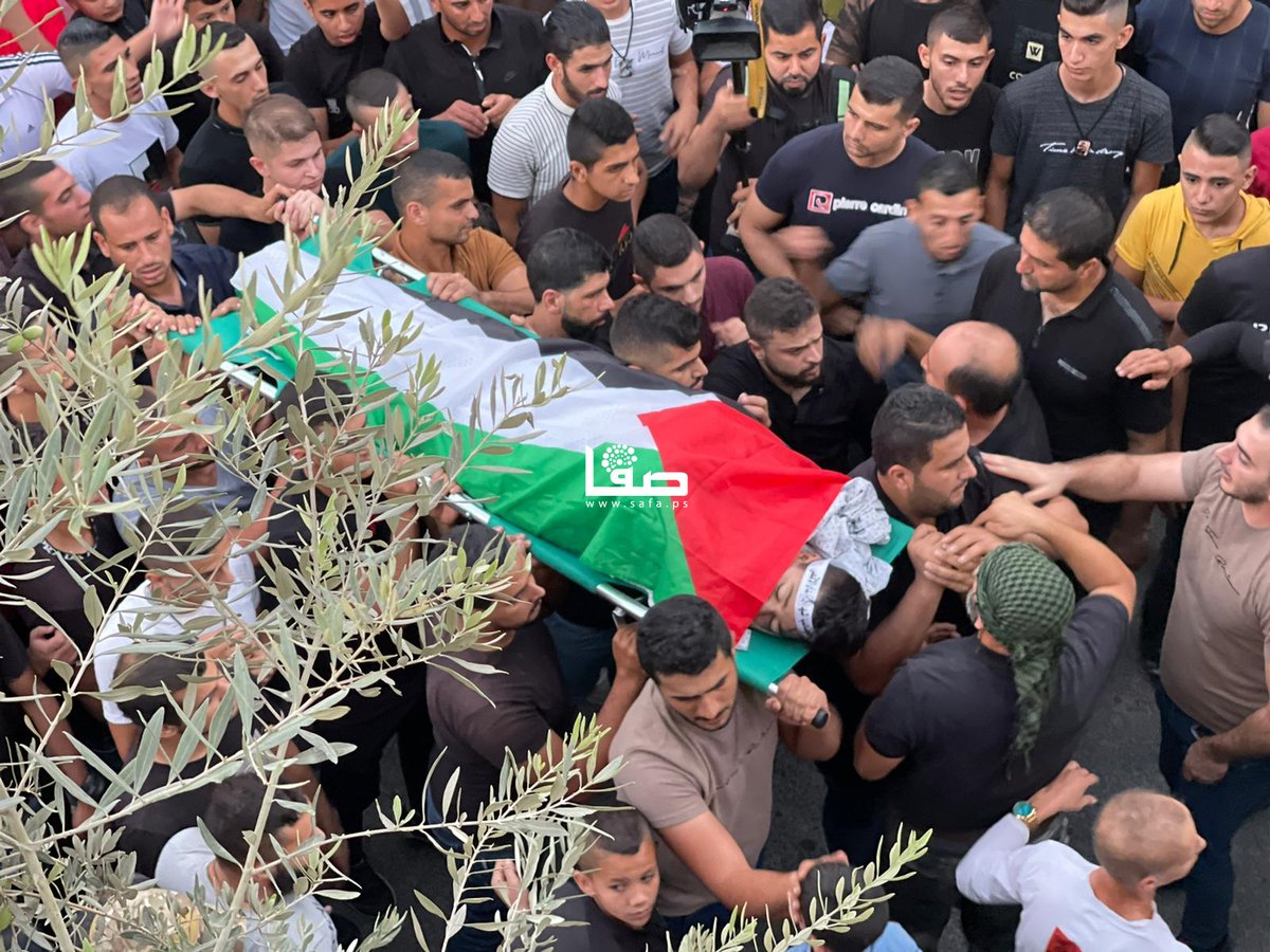 Cenin'de İsrail kurşunlarının hedefi olan Mahmud Samudi bugün toprağa verildi. Mahmud 12 yaşındaydı.