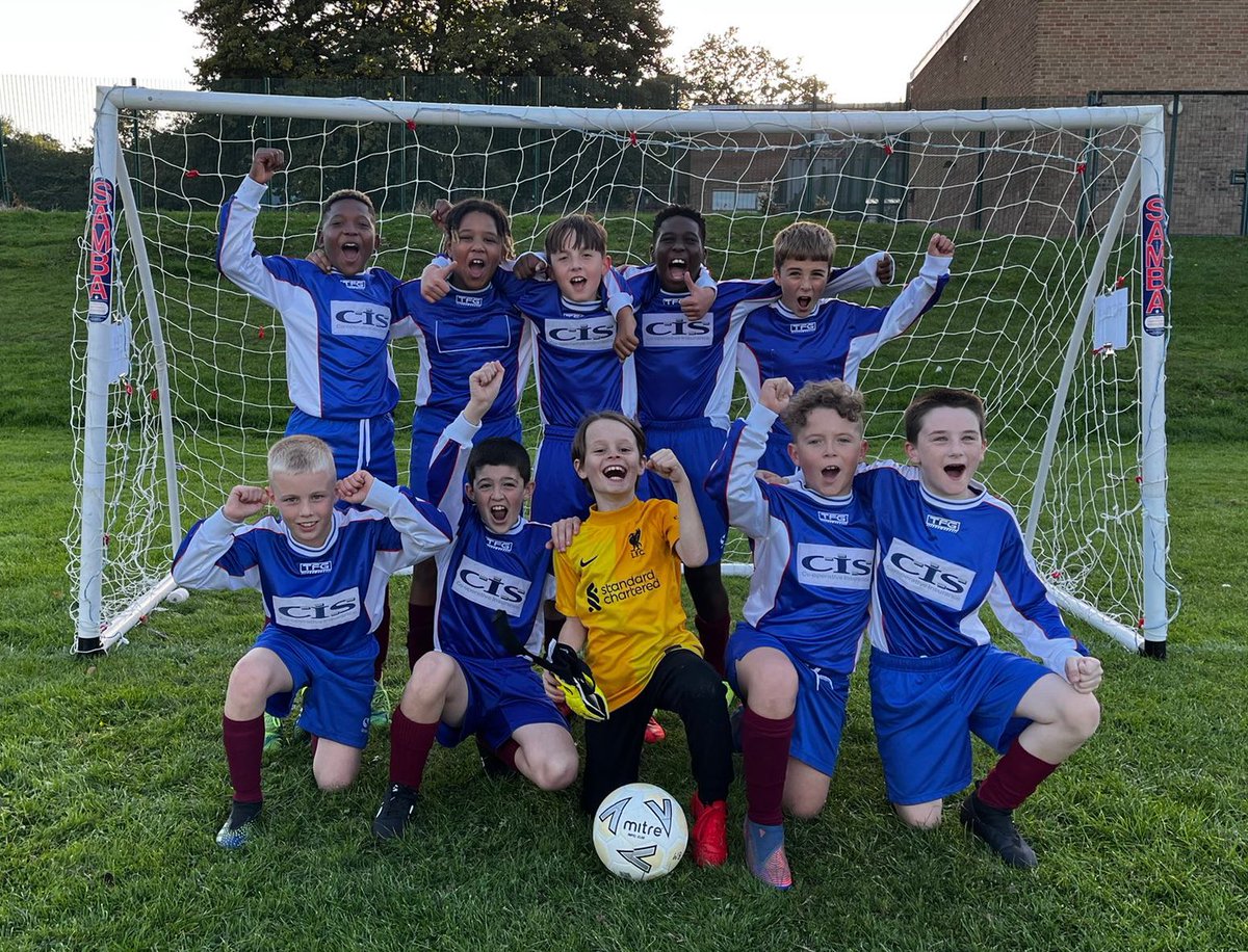 Y4BMStradbroke's tweet photo. What a performance! The Y5/6 Boys have won the first round tournament of the ESFA Cup. 3 wins, 3 clean sheets and loads of fantastic goals! Onto the next round. Thanks for @BrunswickS13 @AthelstanPS and @rainbowforgeaca for attending. 🏟⚽️🏆 @StradbrokePri @StradbrokePE @ForgeSSP https://t.co/4Ps2NGcxwv