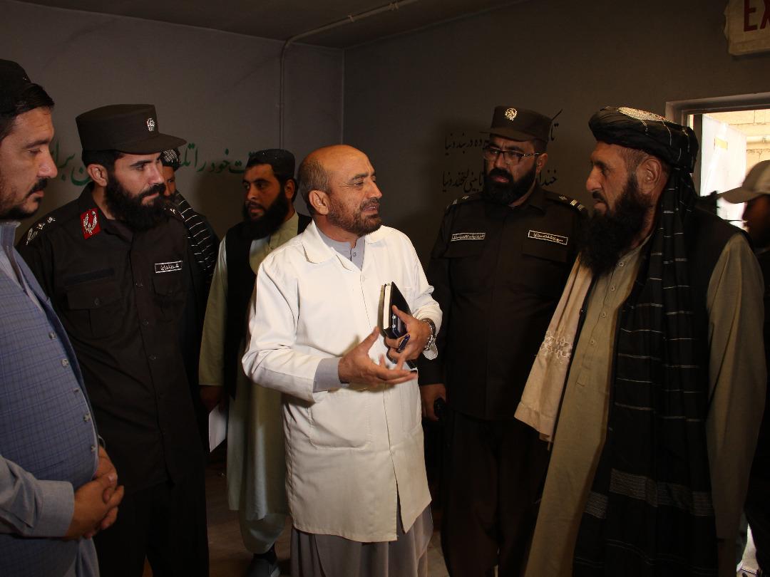 af13422190's tweet photo. په تېرو ۱۴ میاشتو کې د کابل د امنیه قوماندانۍ د مخدره توکو پر ضد د مبارزې مديريت د صحت عامه په مرسته وکولی شول چې د څه کم ۱۳۰۰۰ روږدو کسانو درملنه وکړي او د ښځو او ماشومانو په ګډون زرګونه نور تر درملنې لاندې دي.
موږ ژمنه کوو چې دا مبارزه به تر ورستي معتاد پورې د 
@khalidzadran01 https://t.co/wklZU6Qu4o