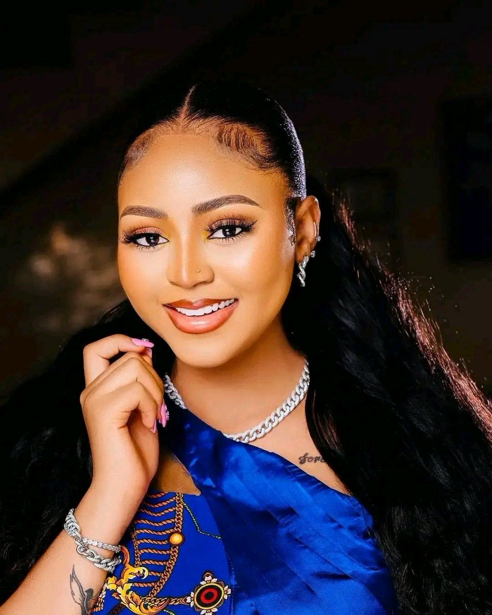 AddMeim's tweet photo. Happy birthday beautiful Regina Daniels 🎂🎂🎊🎉
#birthdaygirl #celebritynews https://t.co/YoMpj996qC