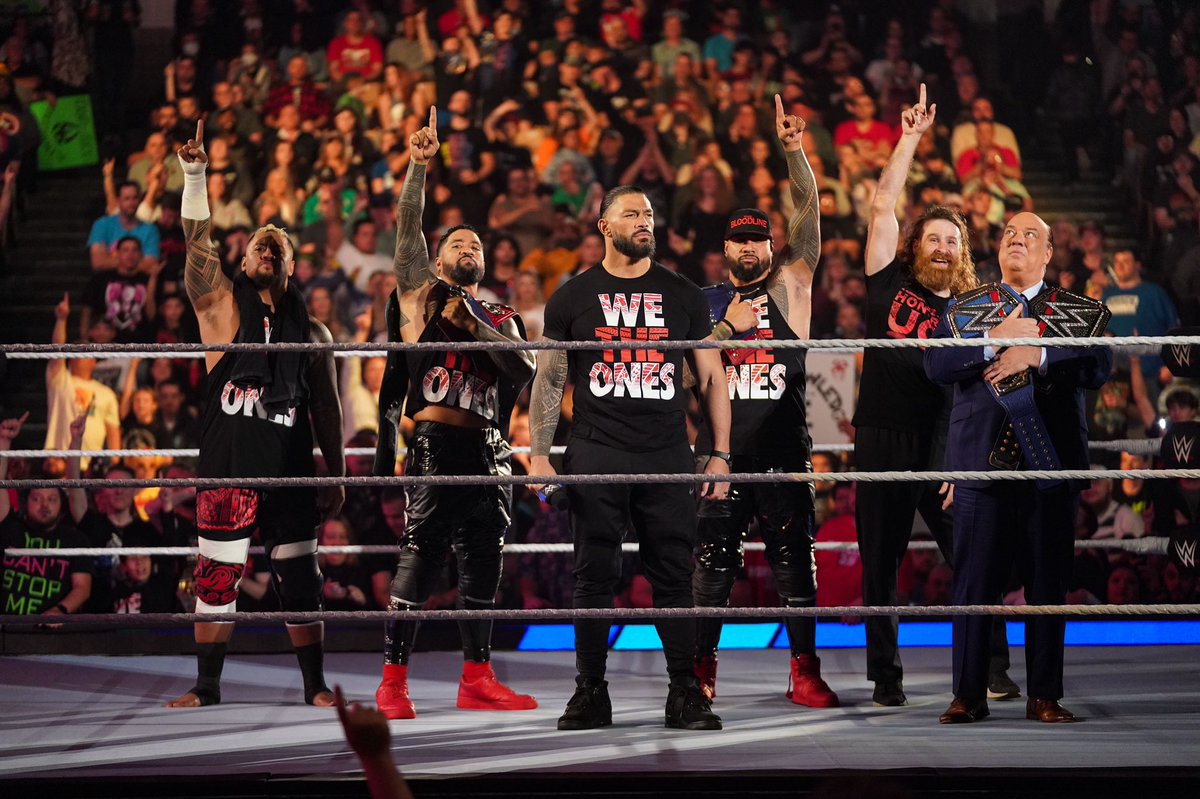 Tonight we celebrate the greatest faction in WWE history.  Also… DX will be in the building. 

Acknowledge the #Bloodline 🩸.  #WWERaw  #SeasonPremiere