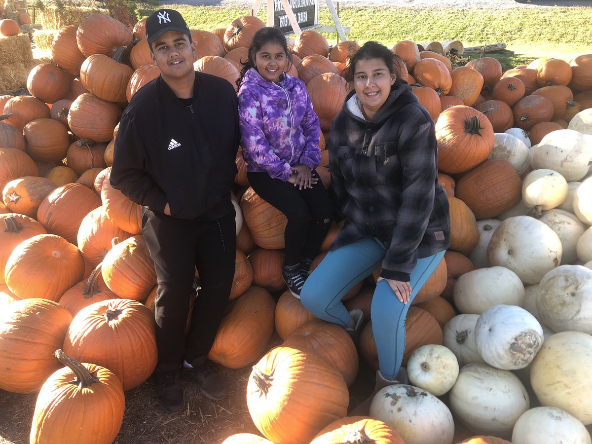 JRandhey's tweet photo. Happy Thanksgiving everyone! https://t.co/3TUS2TjGds