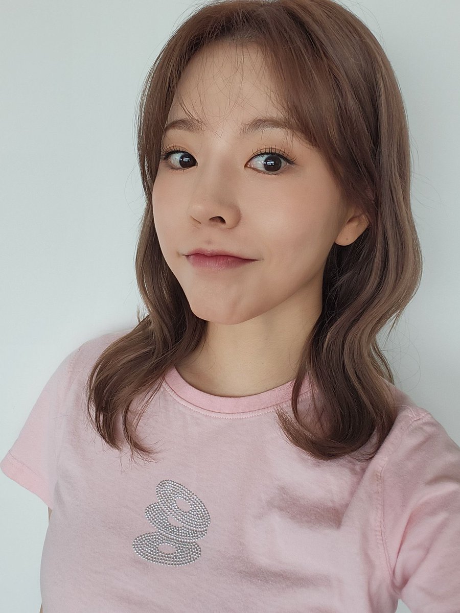 515zone's tweet photo. the cutest ever💗💗
#SUNNY #써니 https://t.co/5xTJYLie45