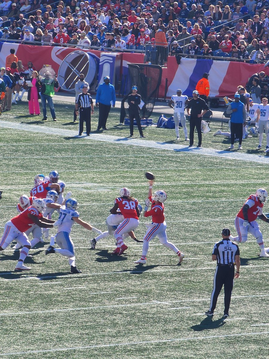 Hwkinsey's tweet photo. @GilletteStadium @Patriots @patriotsf4life #cousins #zappe https://t.co/u4sDWxyDeX
