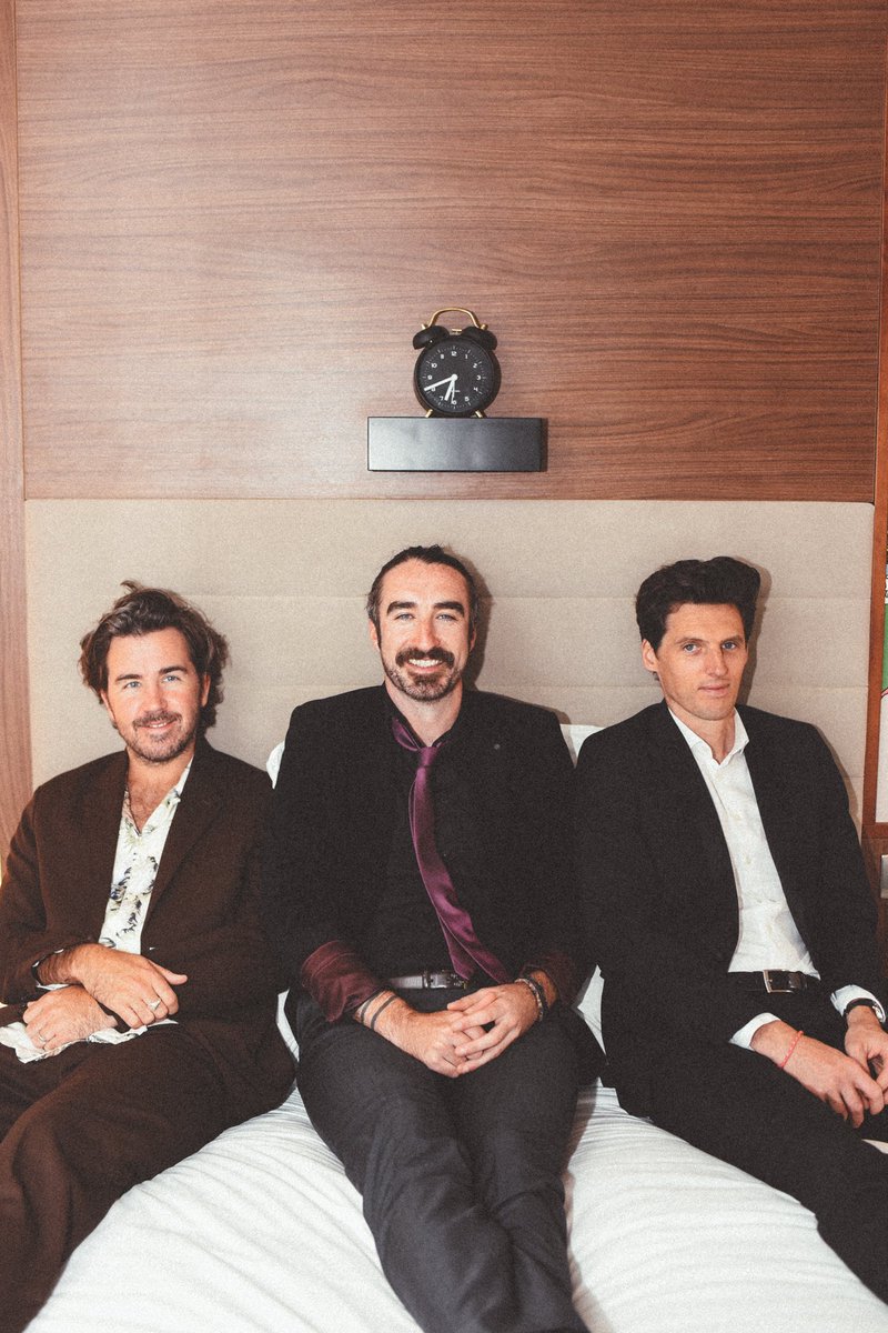 TheCoronas's tweet photo. Our 7th studio album Time Stopped is out now!! We hope ya like it 🕞🕗🕔 https://t.co/xBZ3KNEtn2