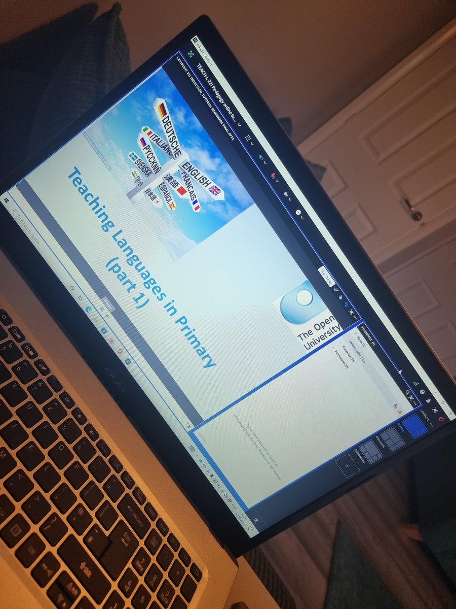 MissScps's tweet photo. Getting ready to deliver the last of the induction tutorials for the @OuLanguages and @scottishcilt TeLT courses. Looking forward to meeting the rest of this year's cohort of teachers embarking on their personal language learning journey. #OU_SCILT #1plus2 @OUScotland https://t.co/IieuBjJwI9