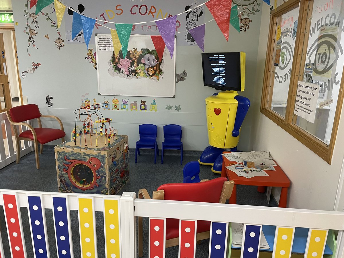 jmellor3's tweet image. Thank you  @alisonsmith2306 Day 1 supporting transformation across services for children and young people @CHFTNHS - Bravo 👏 to Ophthalmic adult OPD for your child friendly approach removing barriers 😊 Looking forward to day 2 @SiRileyFuller  @ShellLouise10 @ecggh4