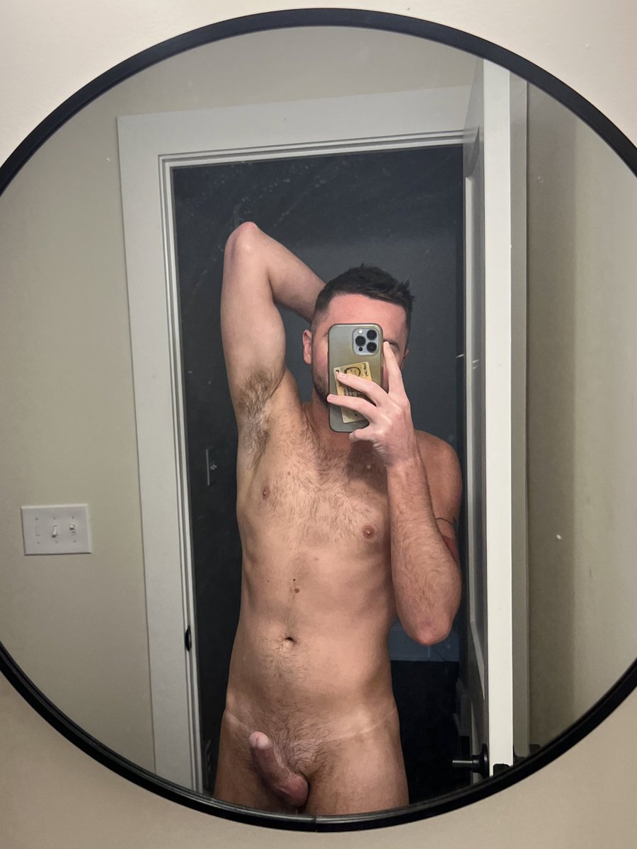 BarebackTwunk's tweet photo. F R E K I’m tryna F U C K https://t.co/1xvu72ZM4v