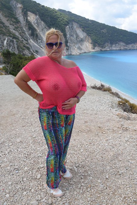 Have a look to my new Fansly page https://t.co/BGy4o4irKn https://t.co/StlJPIHOEg<a href="/tag/camgirl"class="tags"><span>#camgirl</span></a>