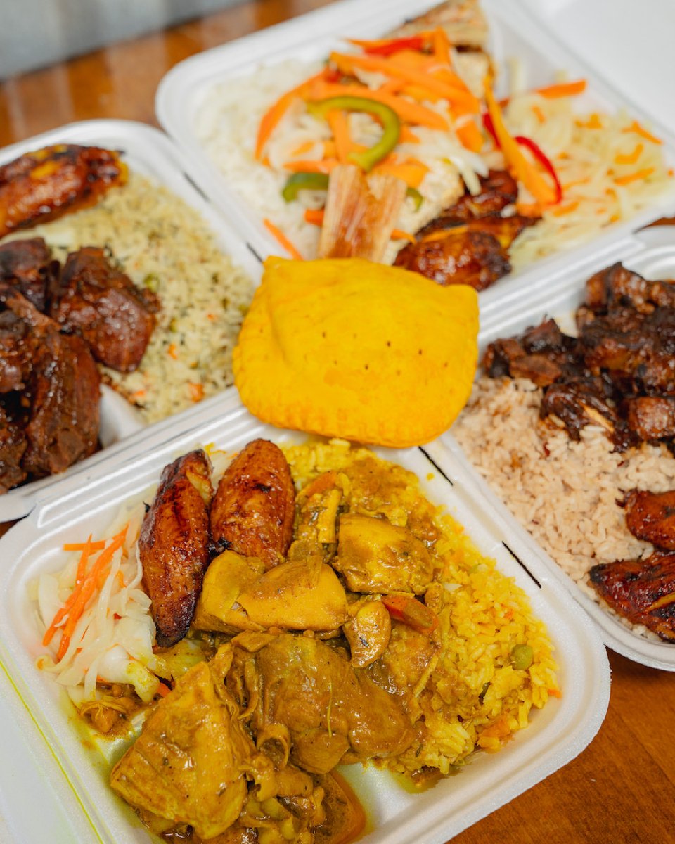 GoldenKrust's tweet image. Fresh, flavorful, and cooked to perfection – our Jamaican cuisine is a must-try!

Come soon before it's done. #CookedFromScratch #MadeFreshDaily #GoldenKrust
