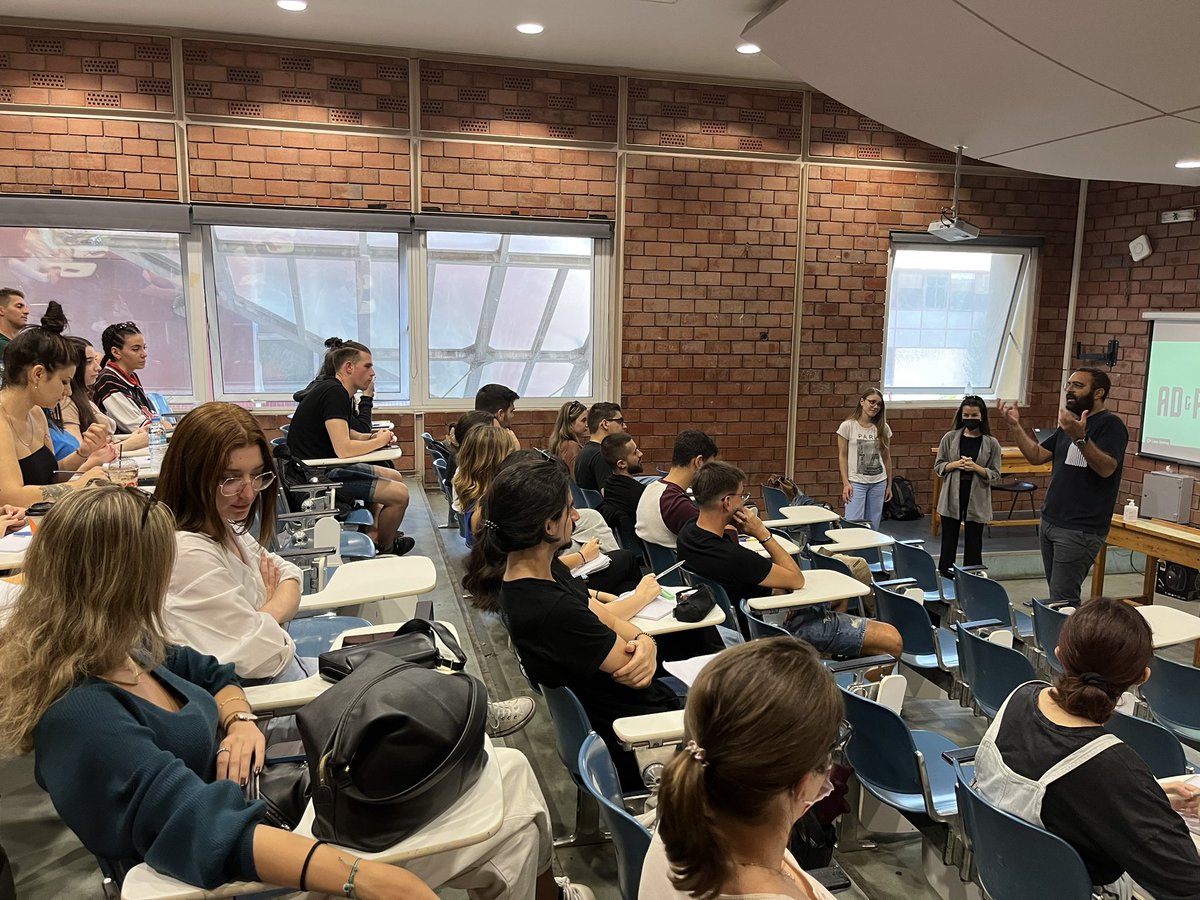 tsakarestou's tweet photo. Kickoff of #ADandPRLAB 2022 #PR_ThePowerOfStorytelling #Branded_Native module program of @cmc_panteion w/ strategic partner @christoschatzi ,Director of Brand Experience at #24MEDIA https://t.co/pTDU3WeTZy