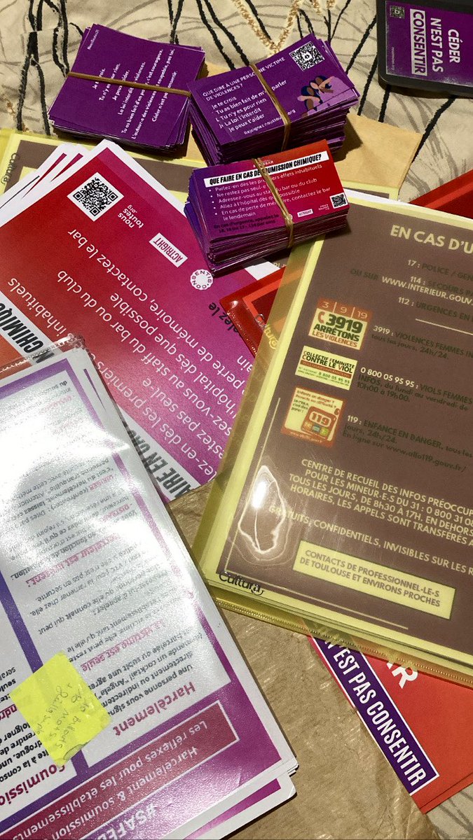 melinelagarde's tweet photo. Ici on bosse dur #SafeBar ✂️ @NousToutes31 https://t.co/rF8Fh0QOUC
