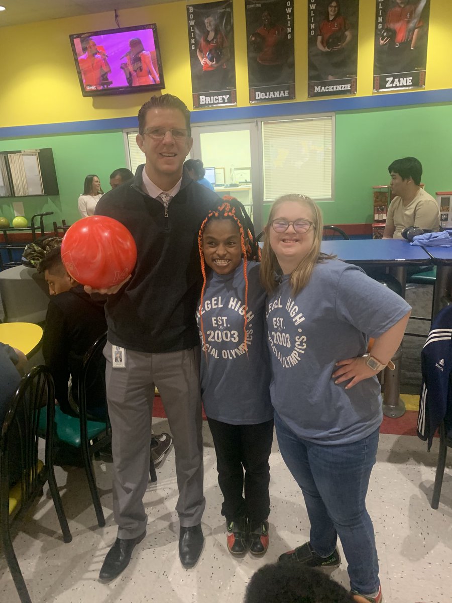 Thanks Mr Ondrus for coming to support!!! Go Stars! ⁦<a href="/SiegelAP9/">Trey Ondrus</a>⁩ ⁦<a href="/SiegelHighStars/">Siegel High School</a>⁩ ⁦<a href="/SiegelAthletics/">Siegel Athletics</a>⁩