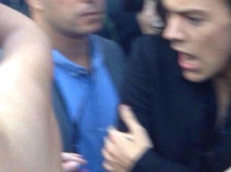 hesnocontext's tweet image. 