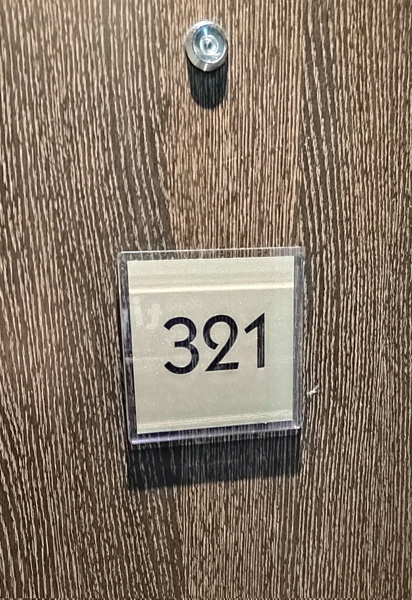 Mogman_cometh's tweet photo. While away for @grimmfest this weekend I got to stay in the Ted Rogers suite...... π€£ #ifyouknowyouknow
#tedrogers https://t.co/c4tB22eaJP