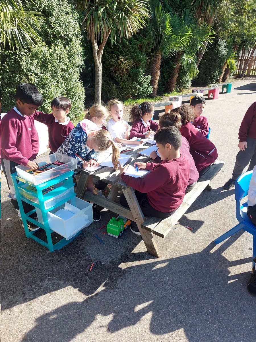 CFPSchool's tweet photo. Children at Cheam Fields have been having great fun on the playground at lunchtimes. We were very happy it stopped raining so we could have some fun being creative, playing basketball and connect 4. #happyplaytime #positiveplaygrounds @LEOsports7 @theresehoyle https://t.co/UF3rRMFtOJ