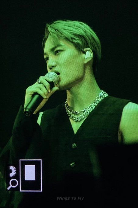 amoremiokai's tweet photo. CALM DOWN??!!! https://t.co/UVH1TselKA