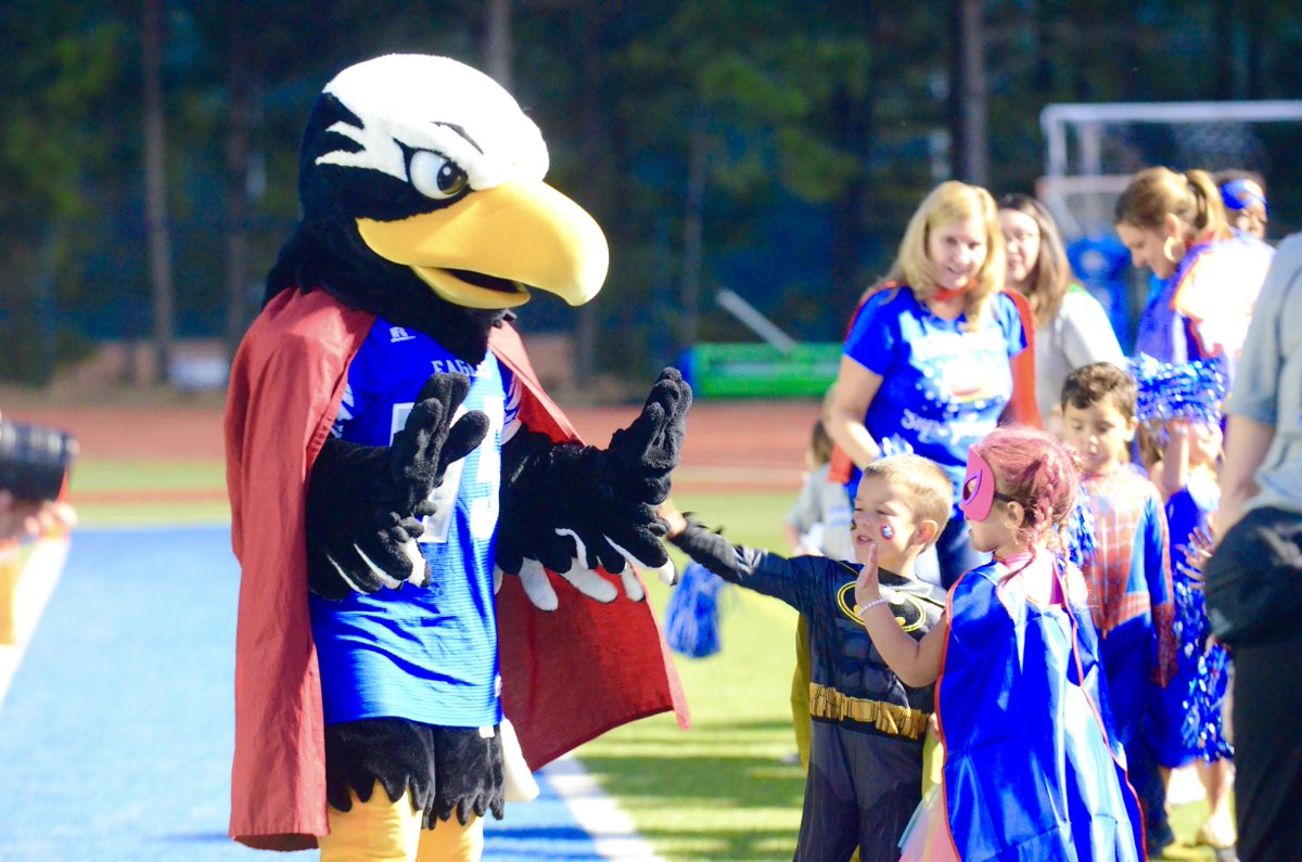 mtparanschool's tweet photo. It's a bird, it's a plane, it's SUPER SHELTON! No one does community quite like the #MPCSFamily! Enjoy these pre-game tailgate highlights from our Superhero themed #MPCFootball game night. #CommunityOriented https://t.co/BaZ6iQsf56