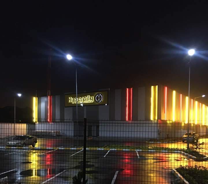 Ijawphilosopher's tweet image. With Hypercity Mall opening officially this thursday, Port Harcourt people will live better with Hypercity variety of quality products at the best prices.

All road leads to Hypercity mall, Eastern bypass on Thursday.

How much go make sense to carry enter? I dey reason  200k 😁