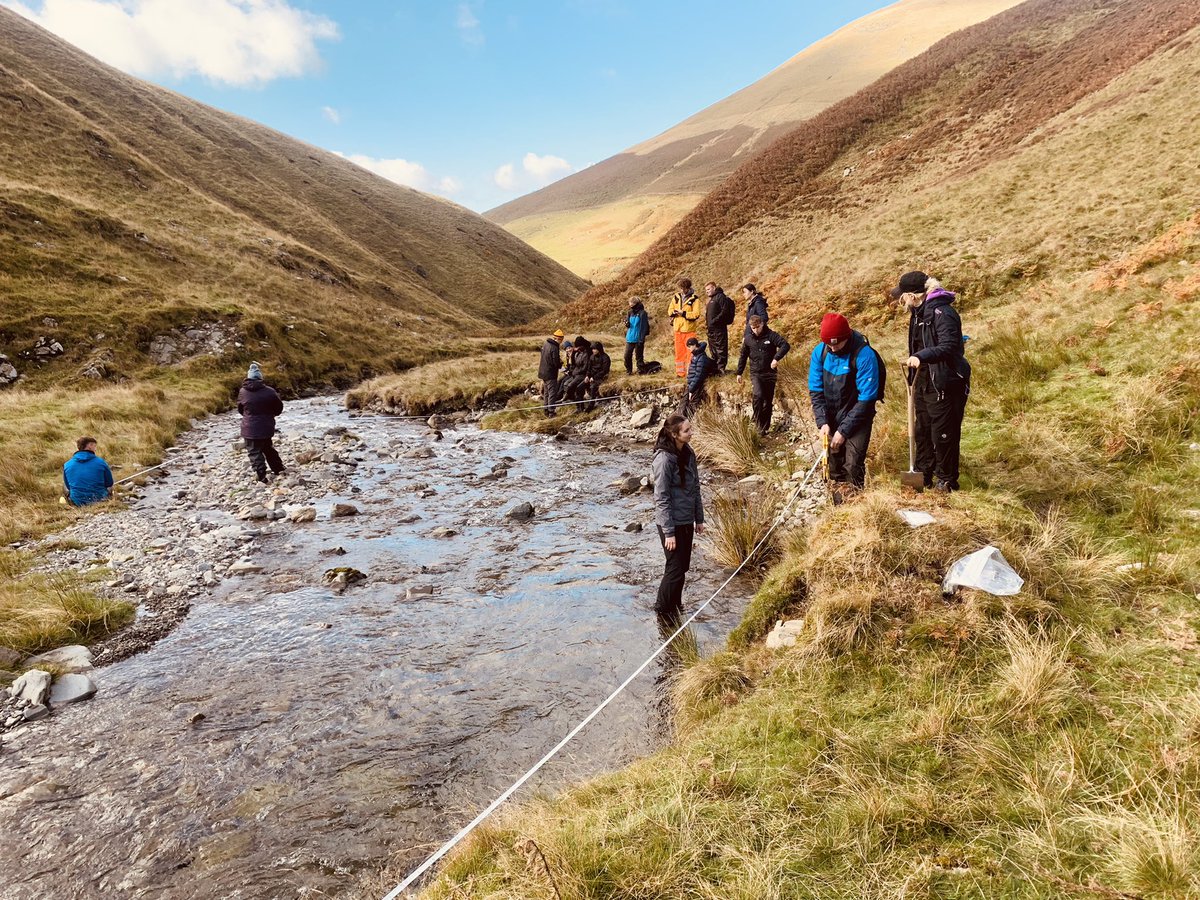 Rich Chiverrell (@rchiverrell) on Twitter photo Glorious day out in the Howgills Fells - fluvial and hill slope geomorphology, changes through the Holocene, linkages between sediment supply and channel dynamics <a href="/livunigeog/">livunigeog</a> Glorious day out in the Howgills Fells - fluvial and hill slope geomorphology, changes through the Holocene, linkages between sediment supply and channel dynamics <a href="/livunigeog/">livunigeog</a>