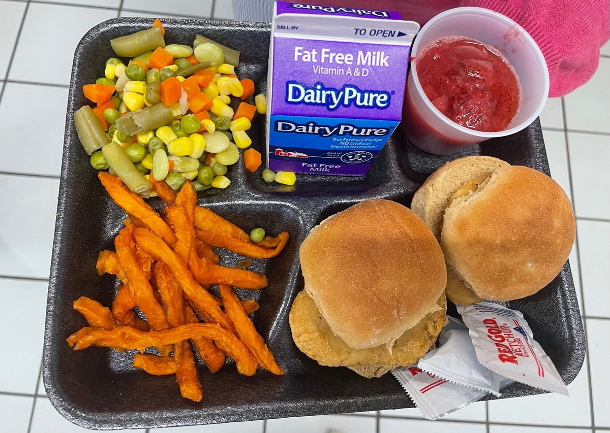 SouthForsythHS's tweet photo. SFHS is “grooving” into National School Lunch Week. We are so thankful our cafe staff provides healthy school lunch options to our students each day! 🕺✌️🌸#NSLW22 #FCSConnects @sfhslunchladies https://t.co/kDbnMNfFDi
