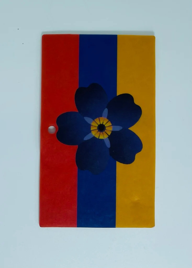 Armenian Flag colors are highlighted on this limited edition FreshandWipe Air Freshener, along with the Forget Me Not Flower on the reverse.
.
.
.
#FreshAndWipe #AirFresheners #AirFreshener #CarAirFreshener #CarAirFresheners #CarAccessories