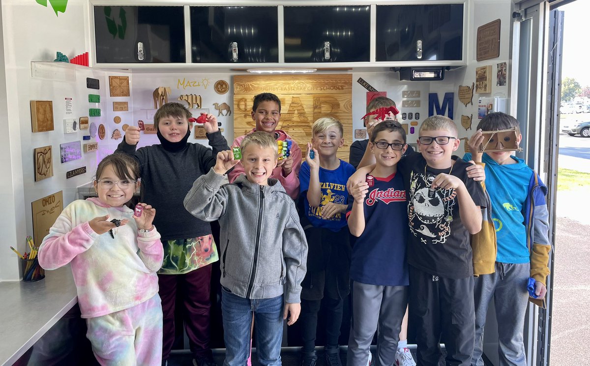 WEstemLADY's tweet image. Mrs. Geiger’s 5th graders used our @EpilogLaser to engrave their own designs on dog tags today.  @wefabmobile @WESchools @mrslegerski @RoadrunnerROCKS #fablab #mobilefablab