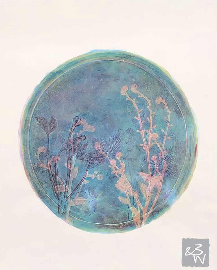We’re excited to welcome a new artist to Third & Wall, Liz St. Andre 🎨🖌! Liz works primarily in cyanotypes, which involves putting objects onto paper that is pre-treated with an iron-based, light-sensitive solution, into the sun. #newartist #floralart #contemporaryart #wallart