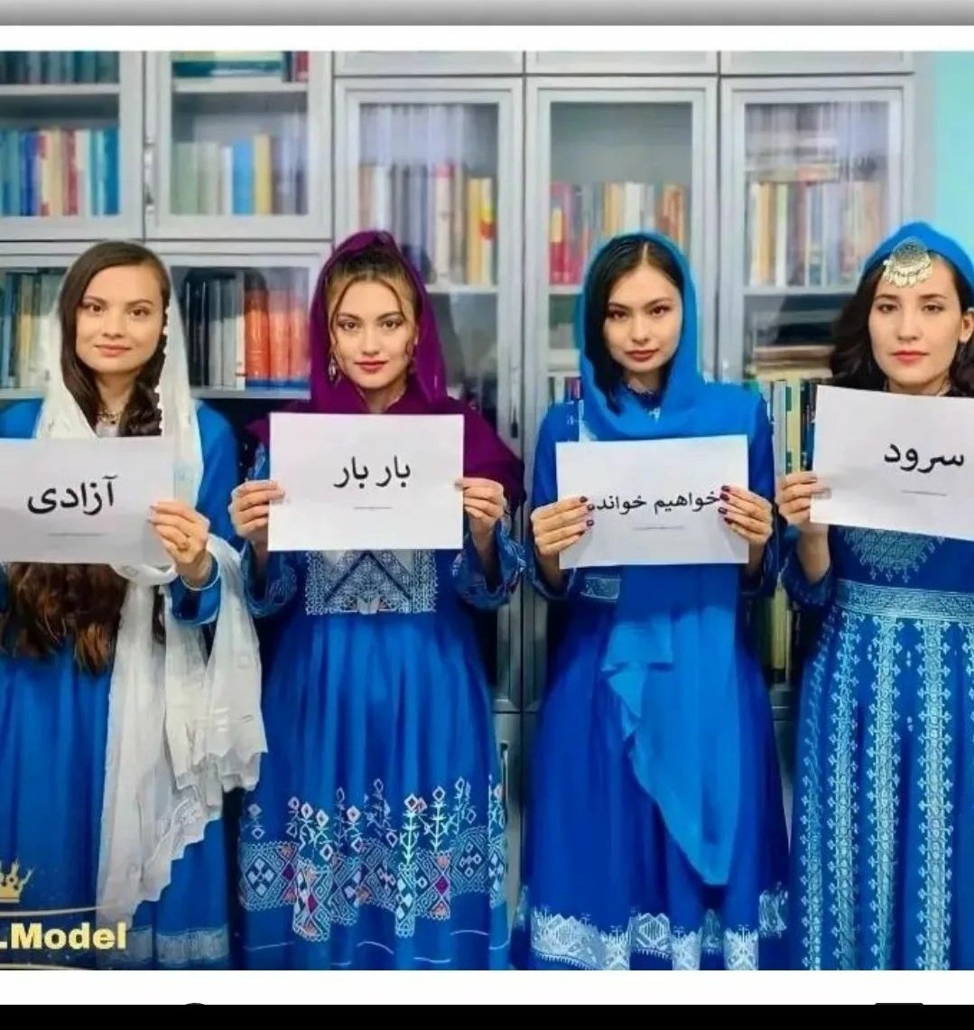 AdinaSumaya's tweet photo. ما سرود خواهم خواند بار بار ازادی 
#StopHazaraGenocide https://t.co/4th1BAlOp2