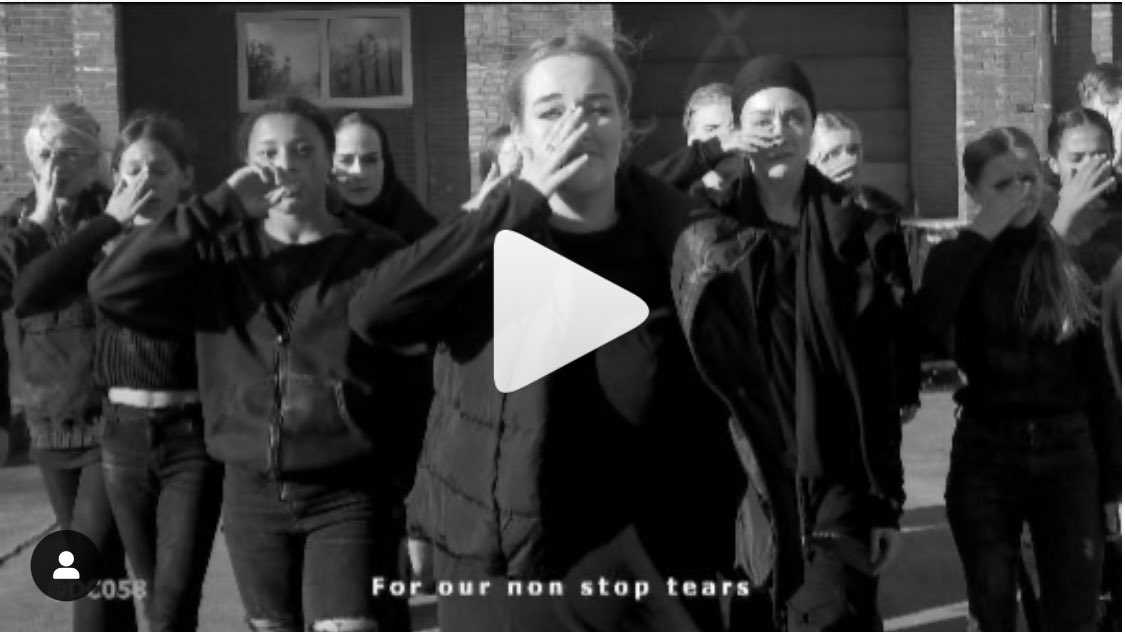 womenlifefreedom 
#mahsaamini 

Dutch dance group in support of freedom for women, very well done! 

instagram.com/reel/CjijH3sK-…